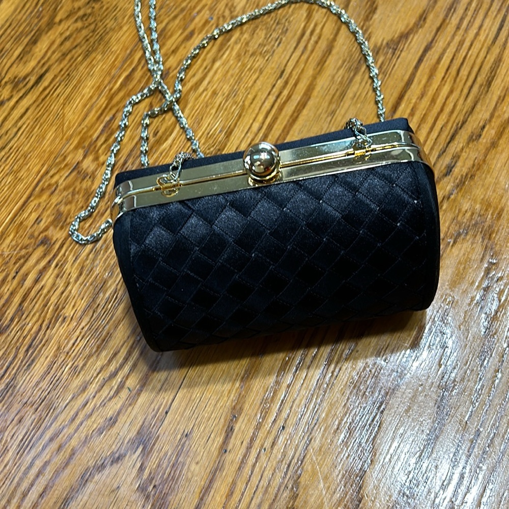 Black vintage satin basket weave evening bag with gold chain.  Good condition. - Picture 2 of 9